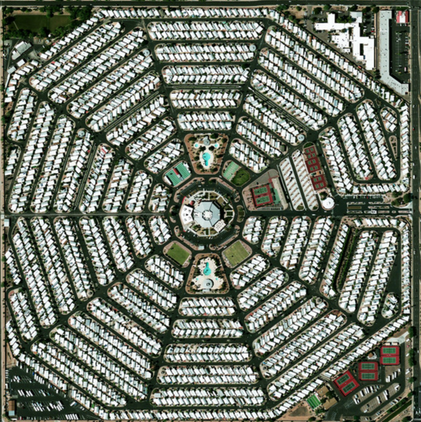 Modest Mouse – Strangers To Ourselves
